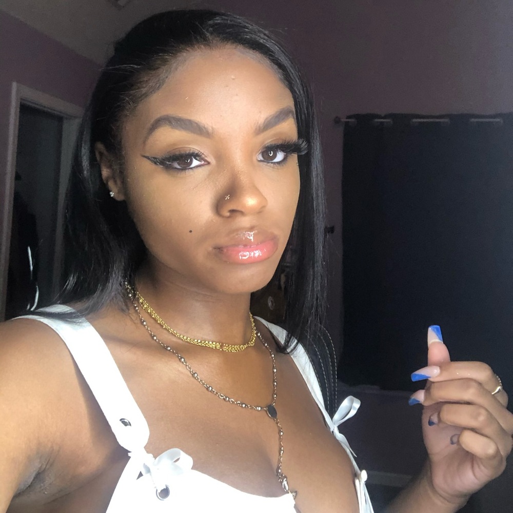 Meet your Posher, Imani